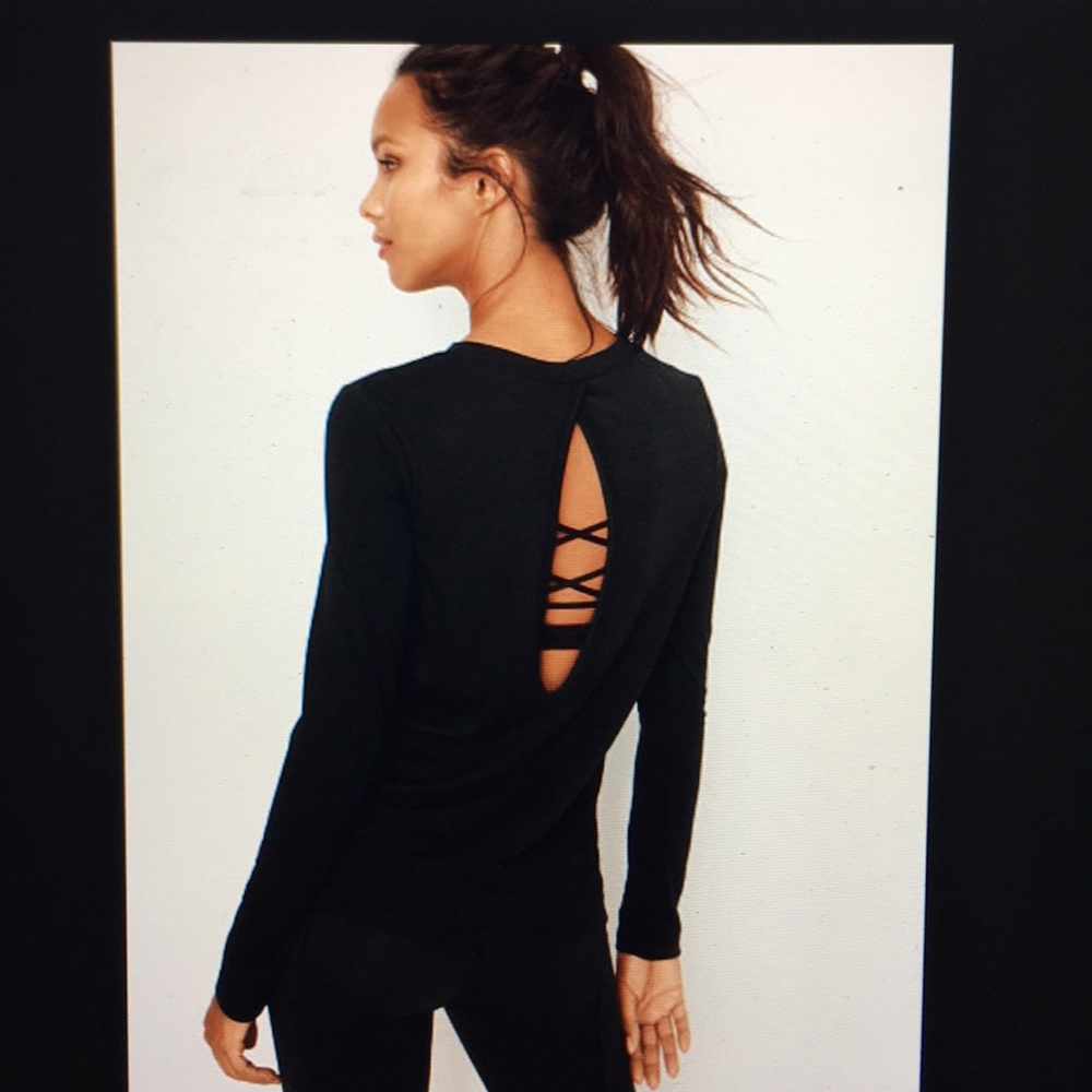Victoria’s Secret keyhole back long sleeve medium